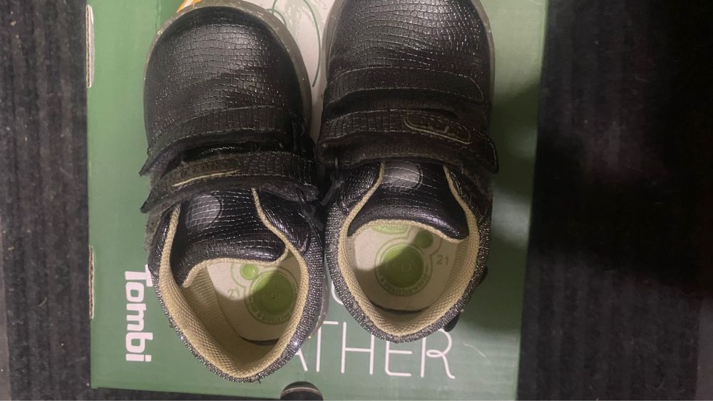 Осення обувь малышке