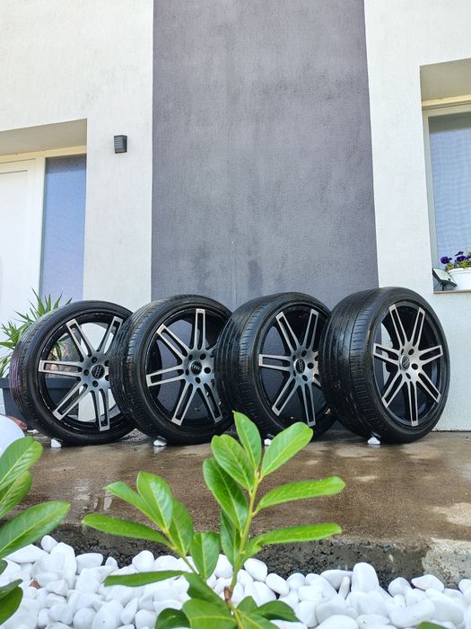 Размери:285/35R22 Джанти 22цола с летни гуми.