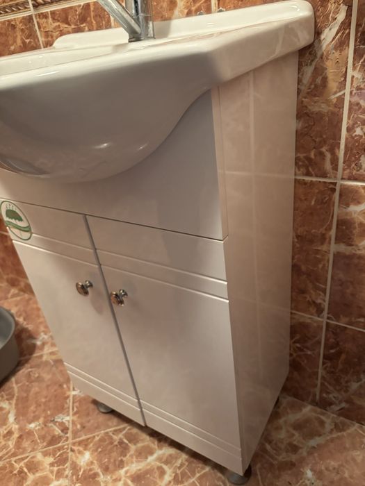 Шкаф за баня -водоустойчив