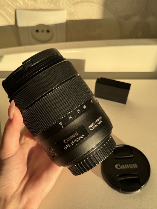 Продам Canon 850d Вместе с 2 объективами!!!