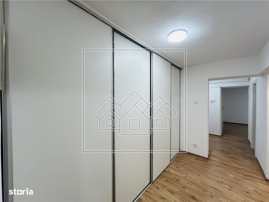 Apartament cu 3 camere, 66 mp utili + pivnita, Zona Terezian — fotografia 2
