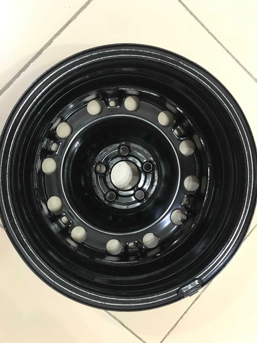 ДИСК ЖЕЛЕЗН. D15 С КОЛПАКОМ, 1 ШТ. в ОТС с VW POLO Цена 10 000 тг торг