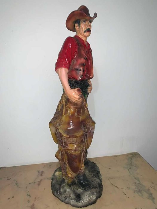 Statuie cowboy model western