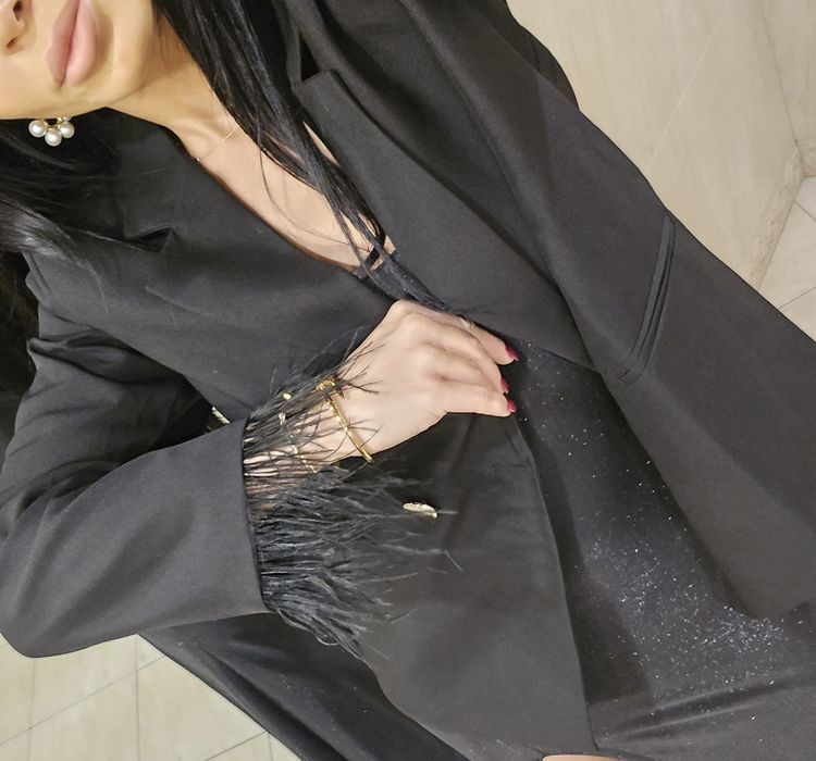 Сако с пера в черно,бяло и бежаво