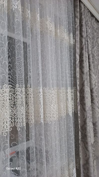 Продам шторы в отличном  состоянии
