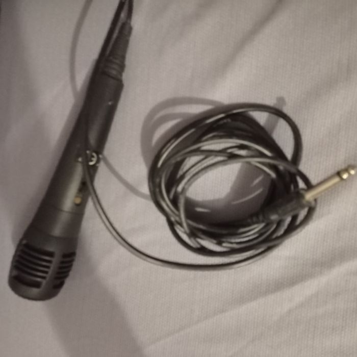 микрофон за караоке колона