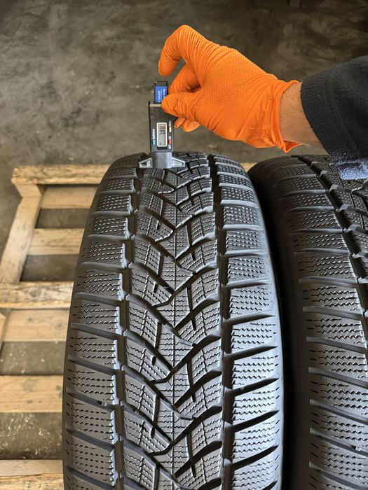 2 anvelope iarna ca NOI 215/55/18 , Dunlop , 7.9 mm , DOT 4824 !