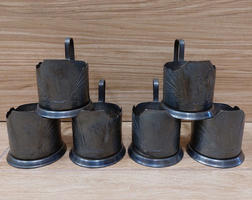 Руски мелхиорени подстакани