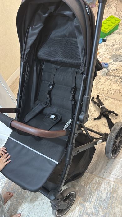 Продам коляску Tomix