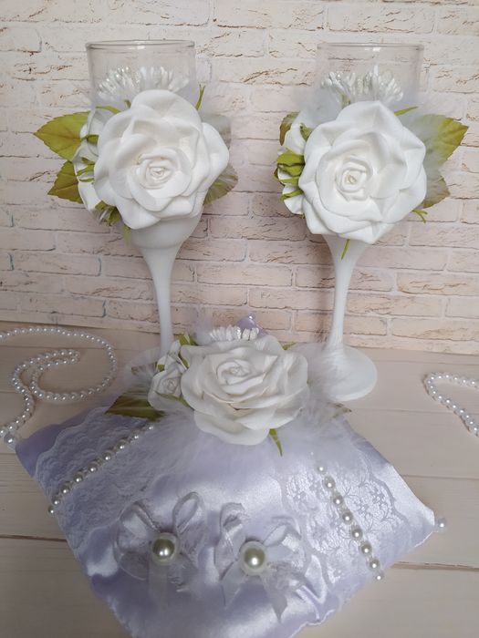 Свадебные бокалы для молодожёнов