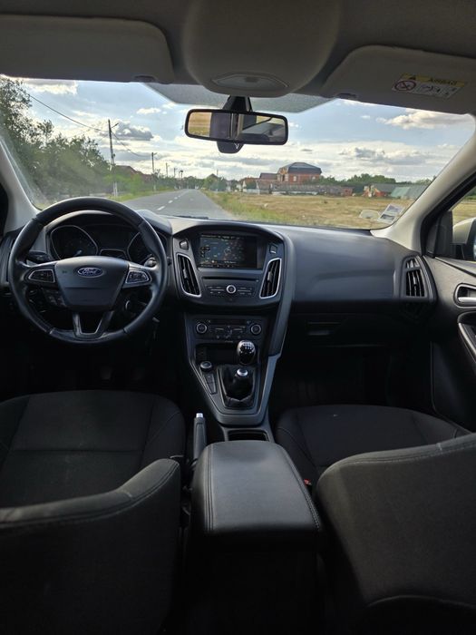 FORD Focus 2015 — imagine 5