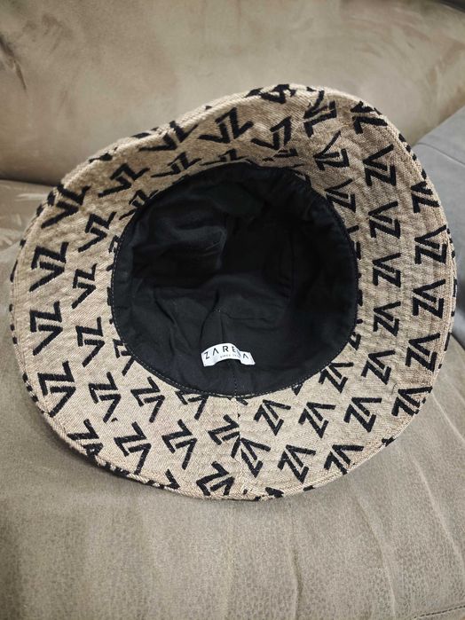 Дамска шапка ZARENA
