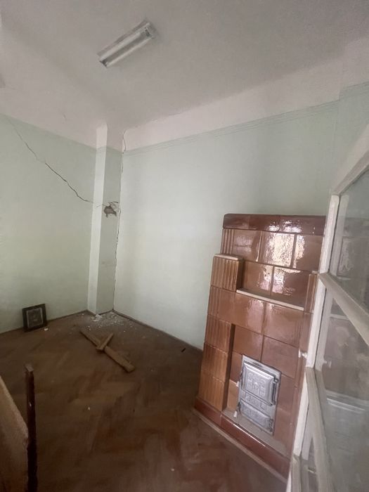 Casa de vanzare batraneasca pe teren 401mp