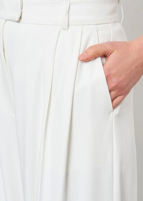 Костюм брючный женский