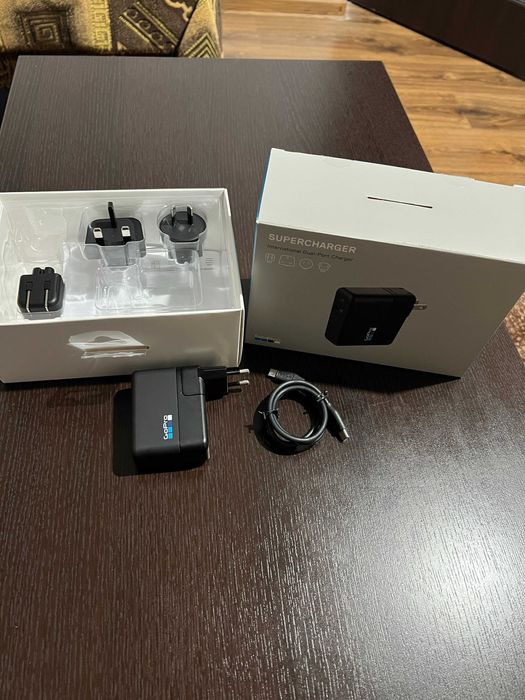 Incarcator Dual Port GoPro Supercharger, CA NOU