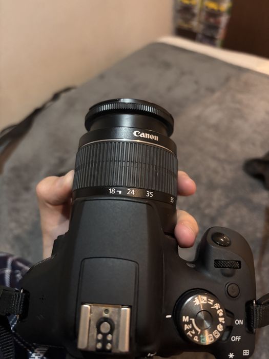 Vand Aparat Foto DSLR Canon Eos2000d