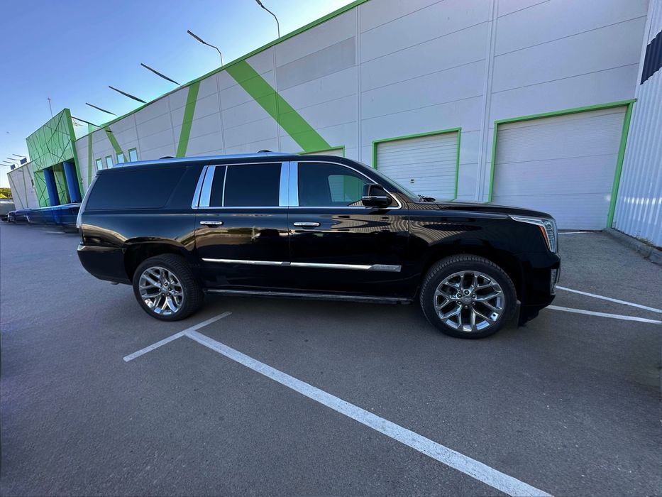 Cadillac Escalade коли под наем