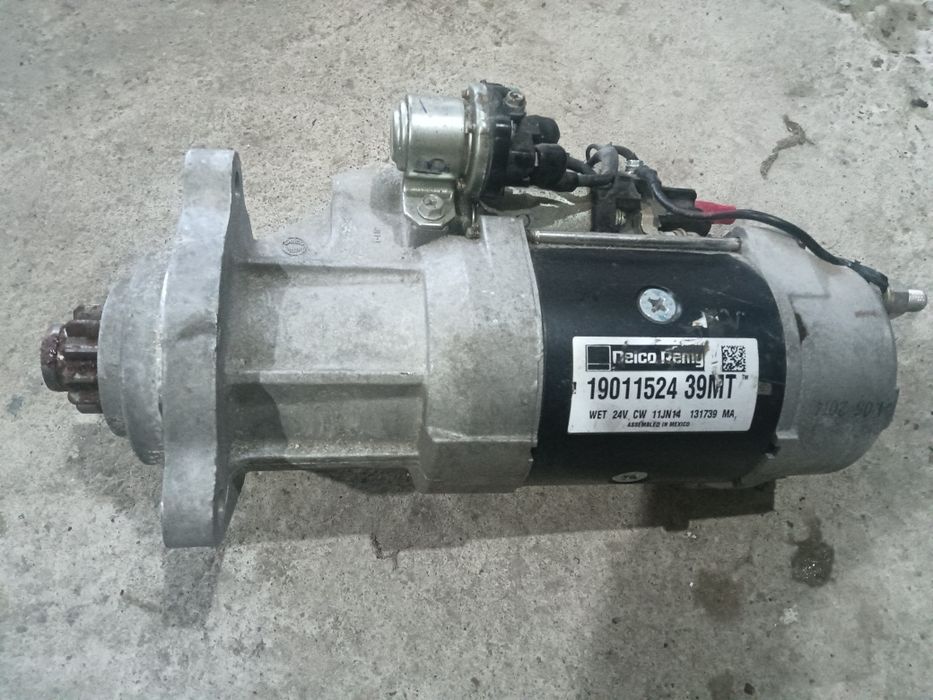 Продам стартер новый