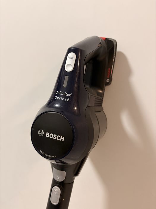 продам вертикальный пылесос BOSCH