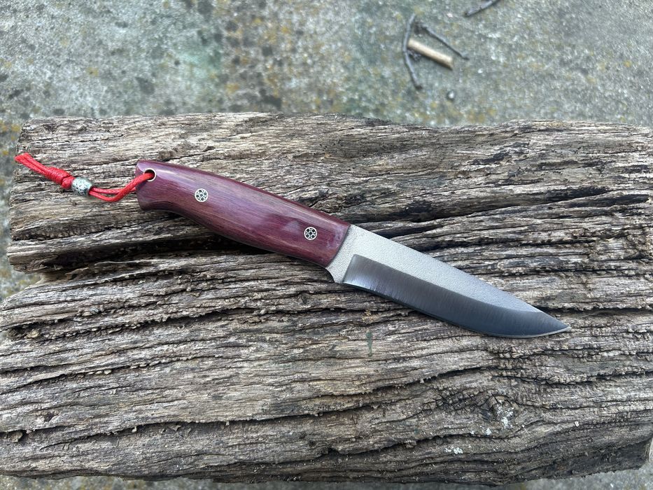 Ръчно изработен нож от стомана N690