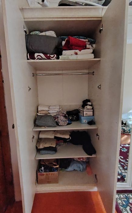 Продоется Шкаф, тумба