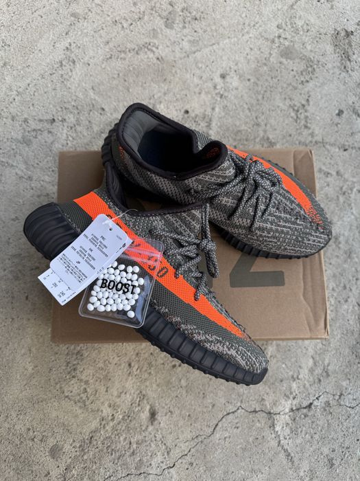 Yeezy 350 V2 Beluga