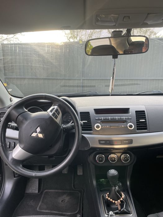 Mitsubishi lancer
