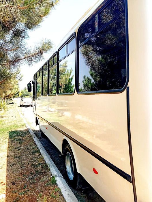 Isuzu NP 26 Avtobus