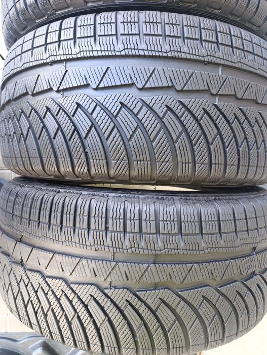 Anvelope de iarnă 245 40 18 Michelin dot 2017