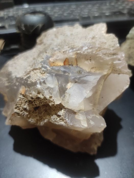 Продавам кристали