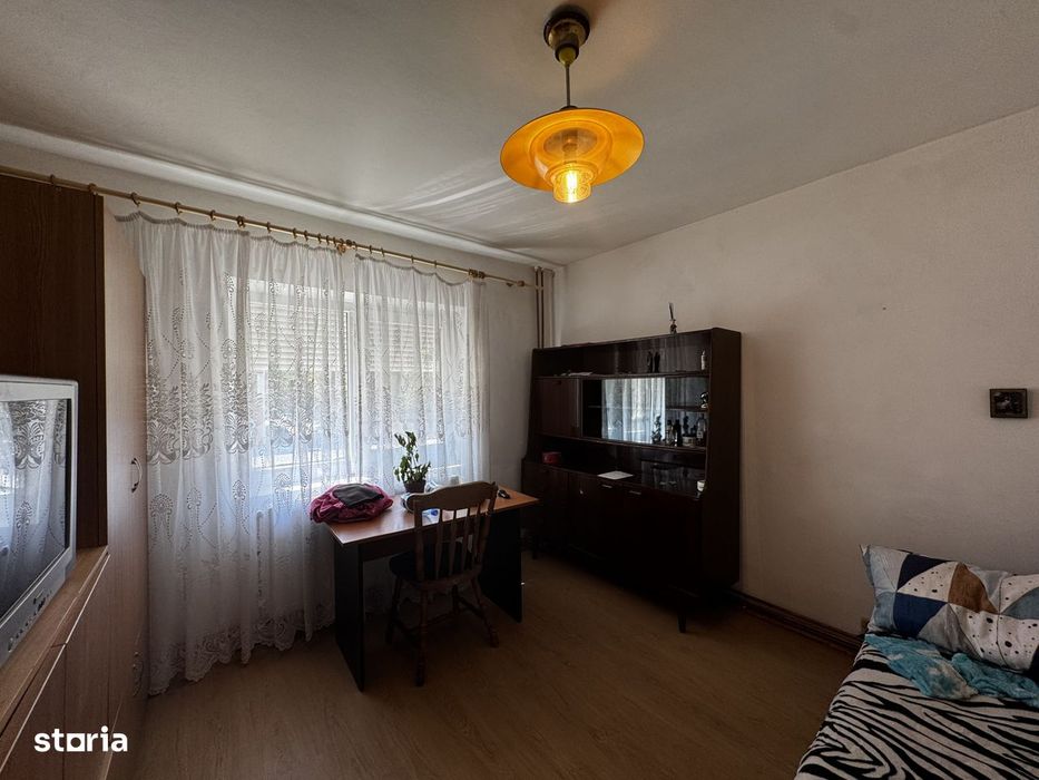 Apartament decomandat cu 2 camere, zona Simion Barnutiu