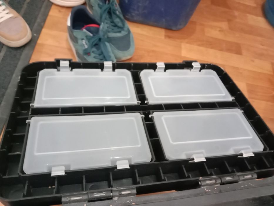 Чемоданчик для рыбаловли