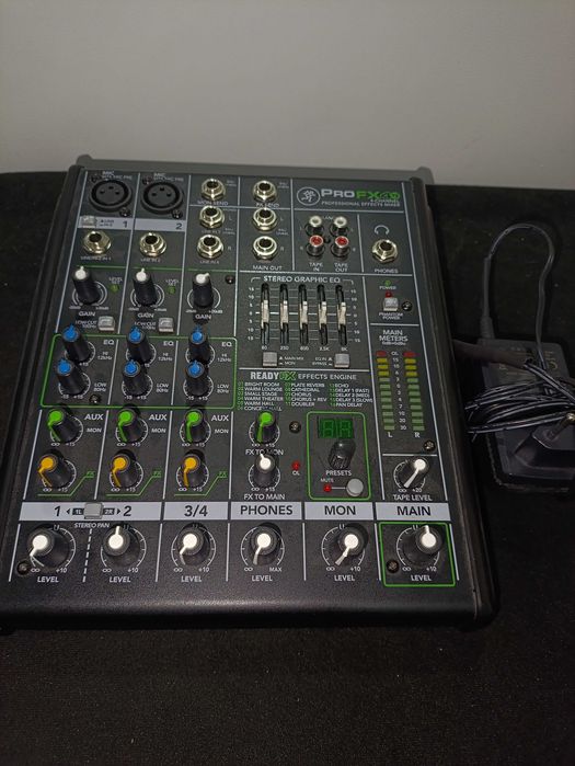 Пулт/Mixer Mackie ProFX4 v2