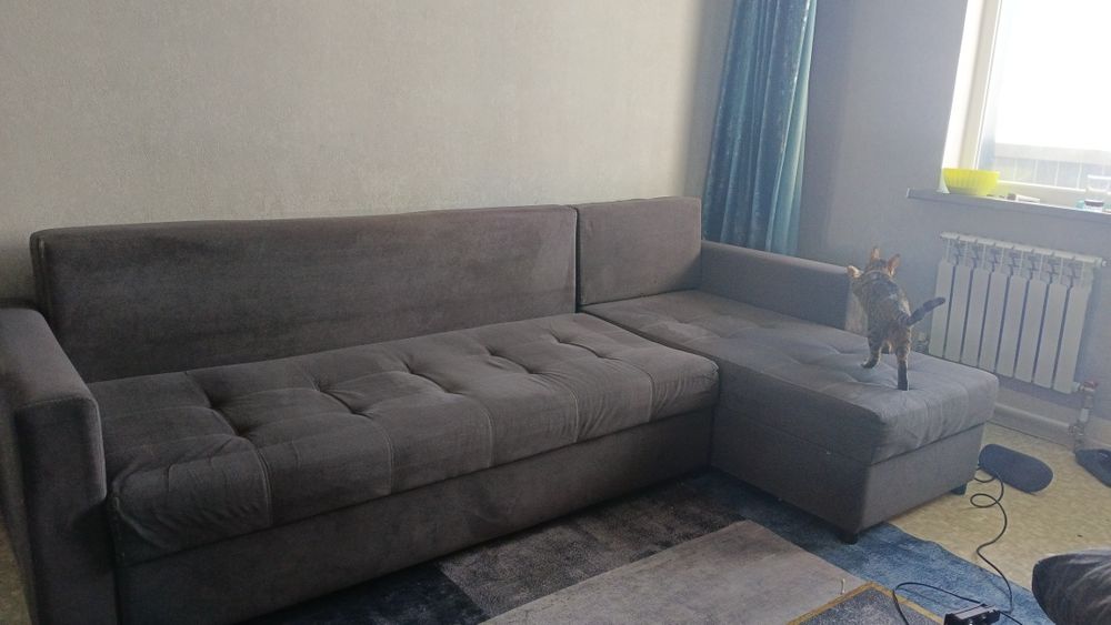 Продам Диван в хорошем состоянии