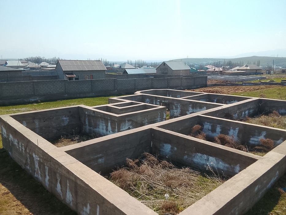 Участок Елтайда с фундаментом