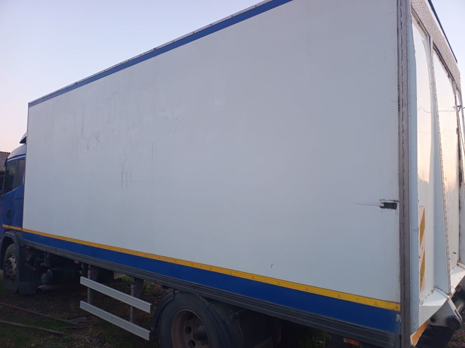 Caroserie cub depozitare