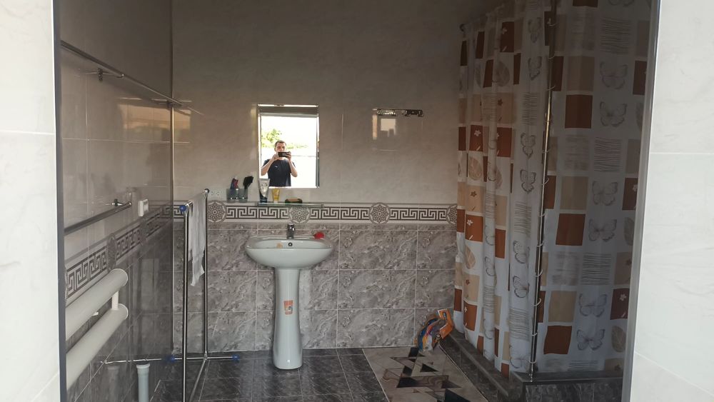 Uchaska, hovli sotiladi