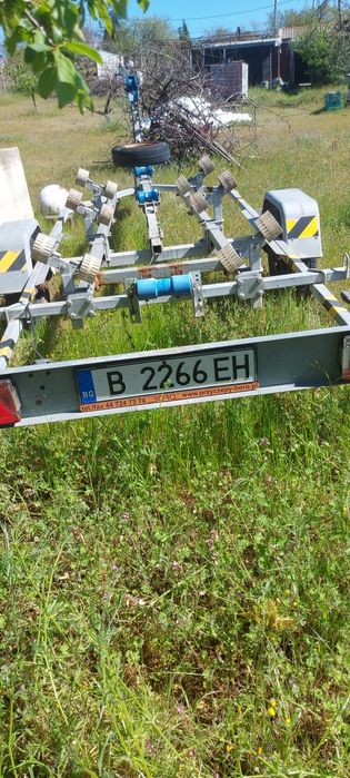 Колесар за лодка регистриран