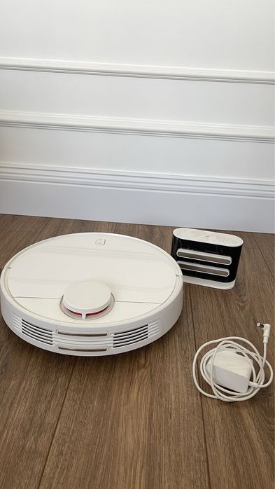 Продам робот пылесос Xiaomi Mi vacuum mop-p