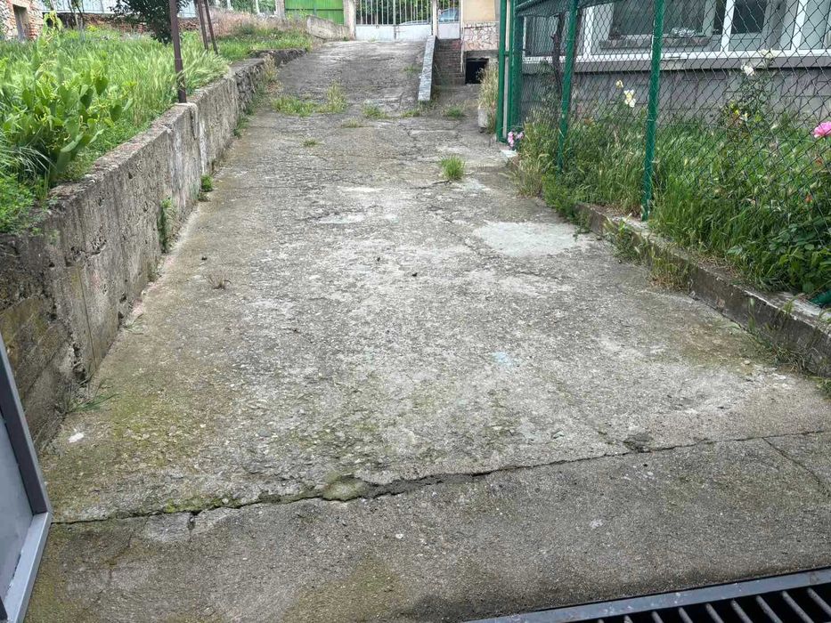 ГАРАЖ 30 кв.м. гр. Карлово