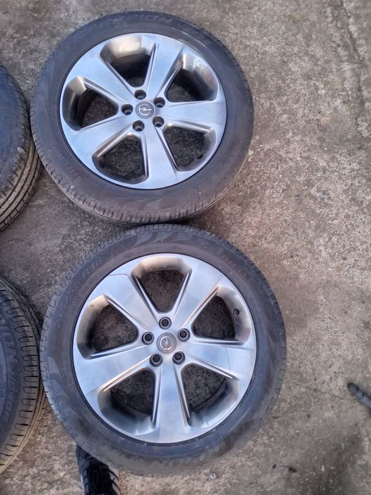 18ки  гуми Pirelli 215/55/18