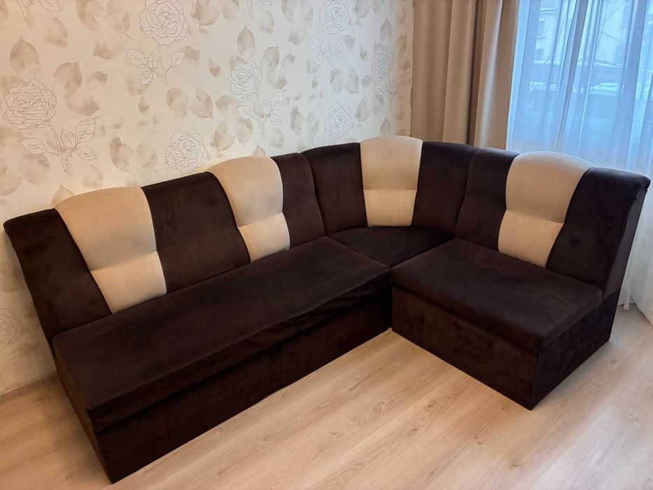 Разтегателен диван