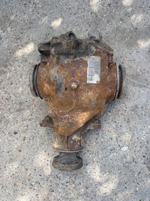 Диференциал за БМВ е46 330д Автомат/ Differential for BMW E46 330d Automatic