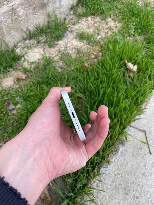 iPhone 12 128GB aybi yo'q