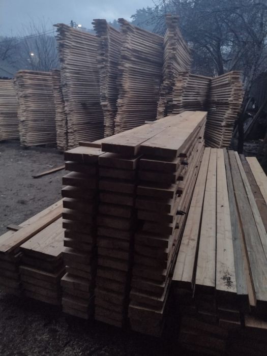 Vând cherestea și lemne foc.