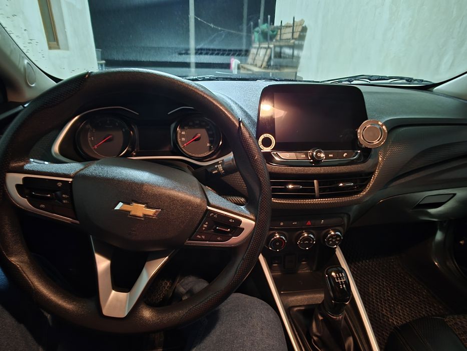 Chevrolet Onix 2025 — 2