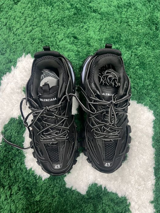 Balenciaga Track LED size 43 noi fara cutie