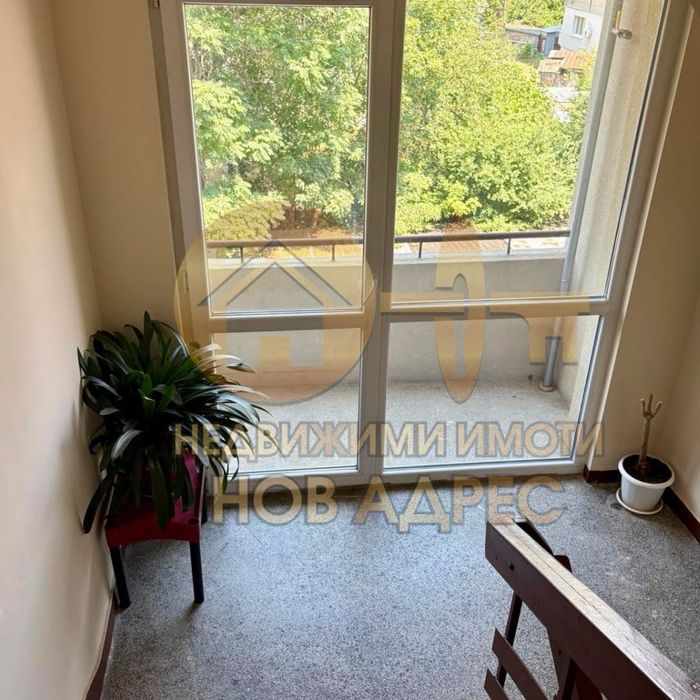 Продава се Четиристаен апартамент в Търговище, Център - 105 кв.м за 1477 €/кв.м - Снимка #12