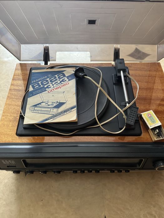 Продам радиолу советскую