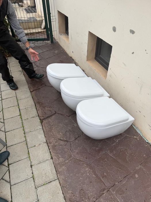 Vas WC toaleta suspendat Flaminia